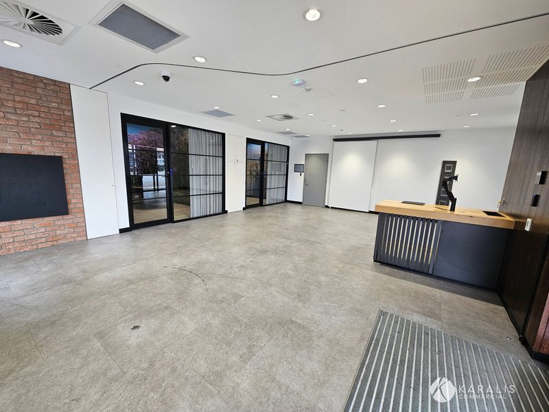 Photo - 1/302 Logan Road, Stones Corner QLD 4120 - Image 10