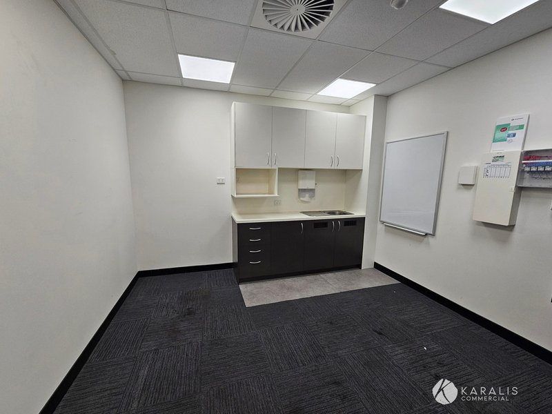 Photo - 1/302 Logan Road, Stones Corner QLD 4120 - Image 18