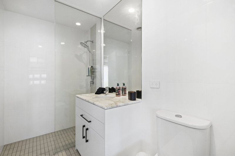 Photo - 1302/14 George Avenue, Broadbeach QLD 4218 - Image 11