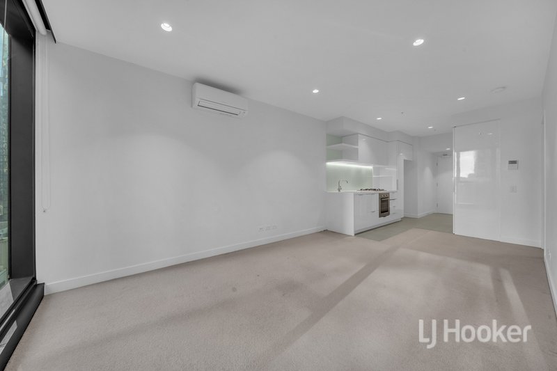 Photo - 1302/279-283 La Trobe Street, Melbourne VIC 3000 - Image 4