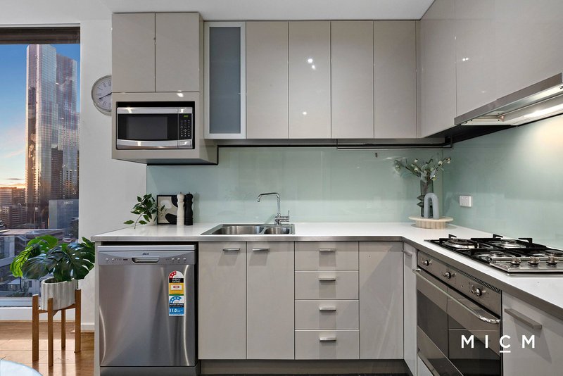 Photo - 1302/68 La Trobe Street, Melbourne VIC 3000 - Image 3