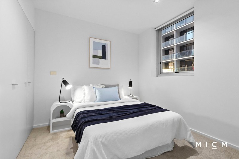 Photo - 1302/68 La Trobe Street, Melbourne VIC 3000 - Image 6