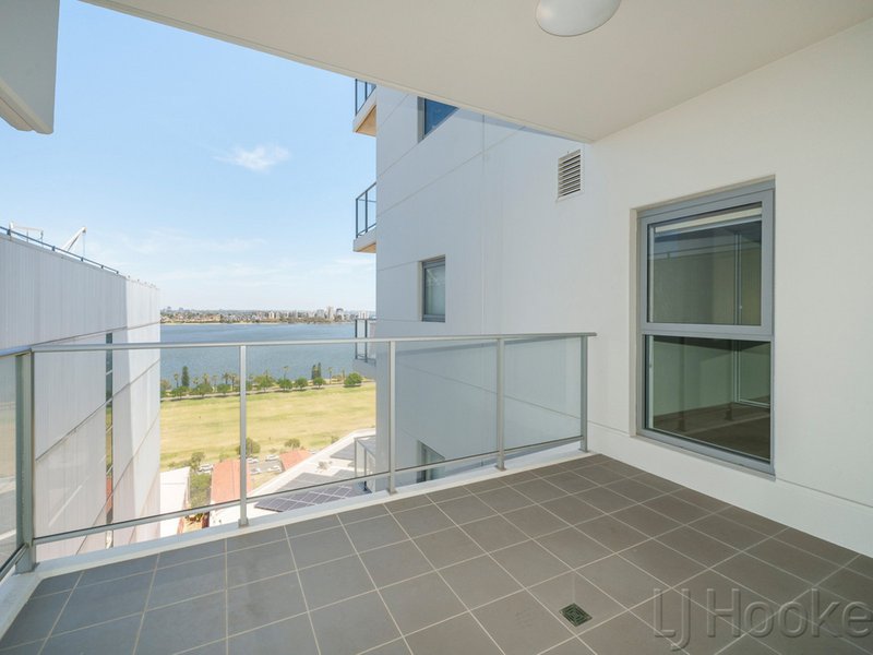 Photo - 1303/237 Adelaide Terrace, Perth WA 6000 - Image 22