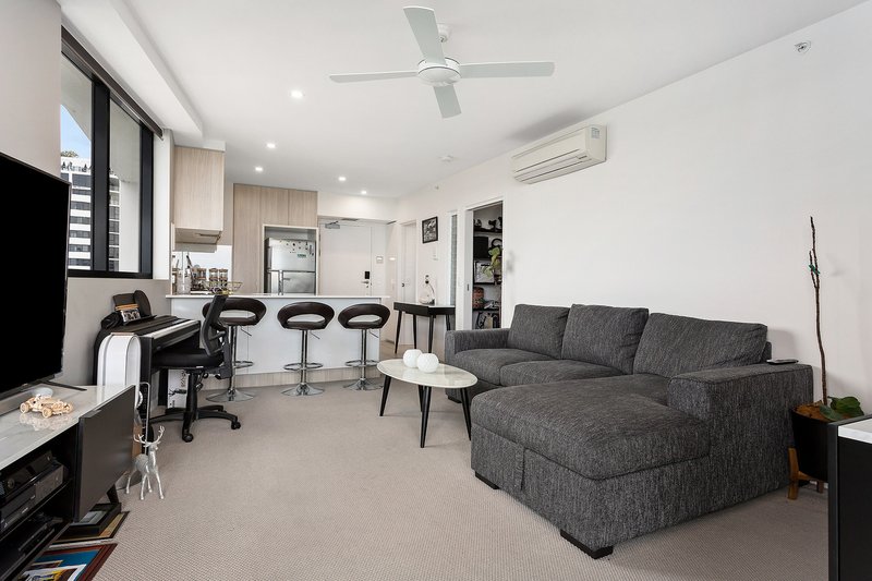 Photo - 1303/35 Hercules Street, Hamilton QLD 4007 - Image 4