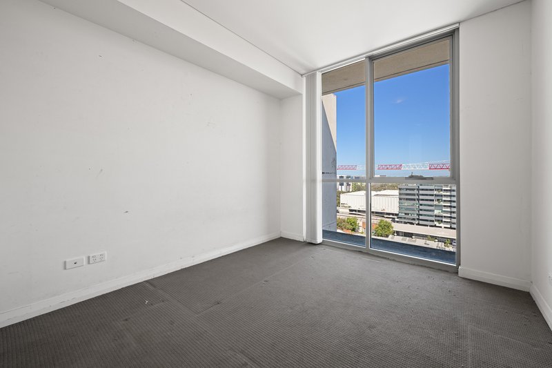 Photo - 1303/39 Kent Road, Mascot NSW 2020 - Image 4