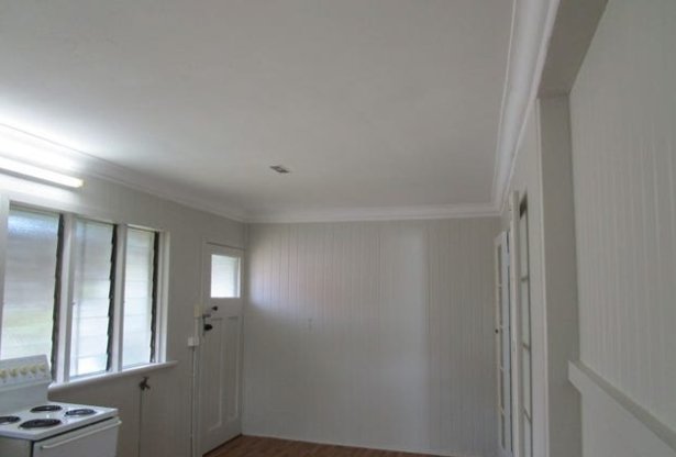 Photo - 1/304 Torquay Terrace, Torquay QLD 4655 - Image 5