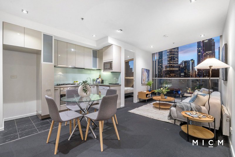 Photo - 1304/68 La Trobe Street, Melbourne VIC 3000 - Image 3