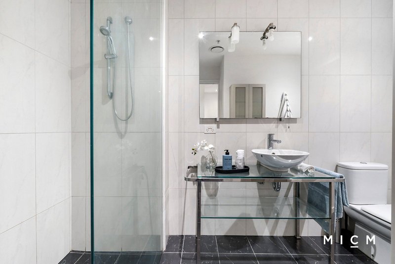 Photo - 1304/68 La Trobe Street, Melbourne VIC 3000 - Image 8