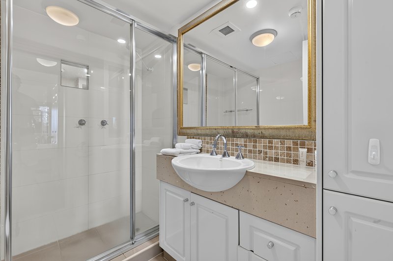 Photo - 1305/24-26 Queensland Avenue, Broadbeach QLD 4218 - Image 9