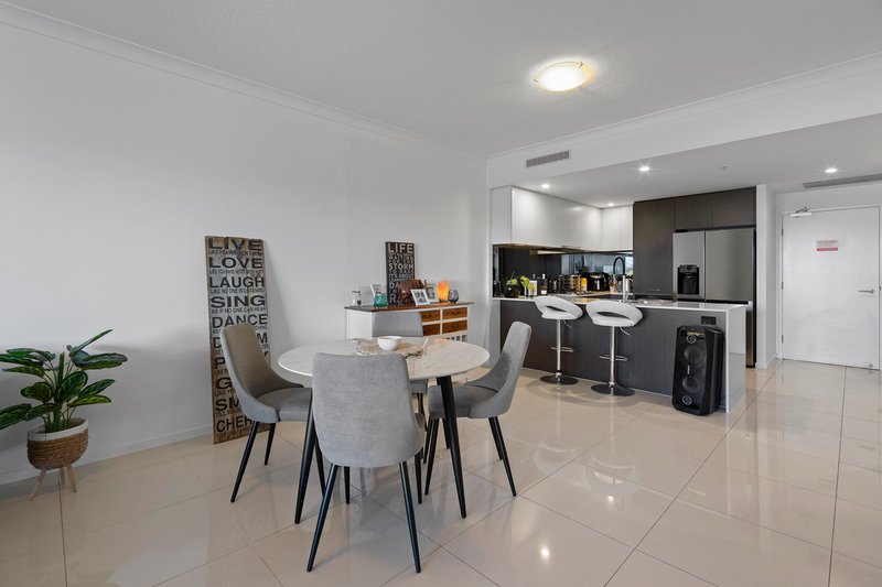 Photo - 1305/25 East Quay Drive, Biggera Waters QLD 4216 - Image 3