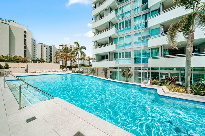 Photo - 1306/360 Marine Parade, Labrador QLD 4215 - Image 16