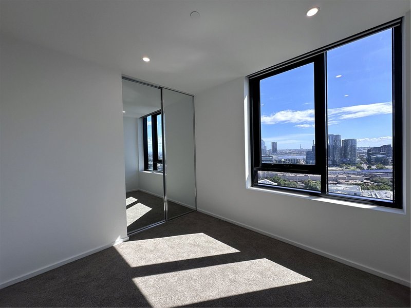 Photo - 1306/408 Spencer Street, West Melbourne VIC 3003 - Image 4