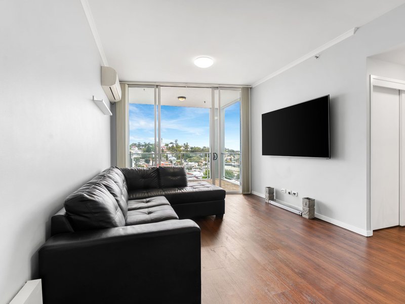 Photo - 1307/11 Ellenborough Street, Woodend QLD 4305 - Image 8