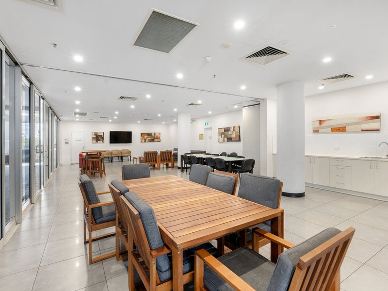 Photo - 1307/11 Ellenborough Street, Woodend QLD 4305 - Image 15