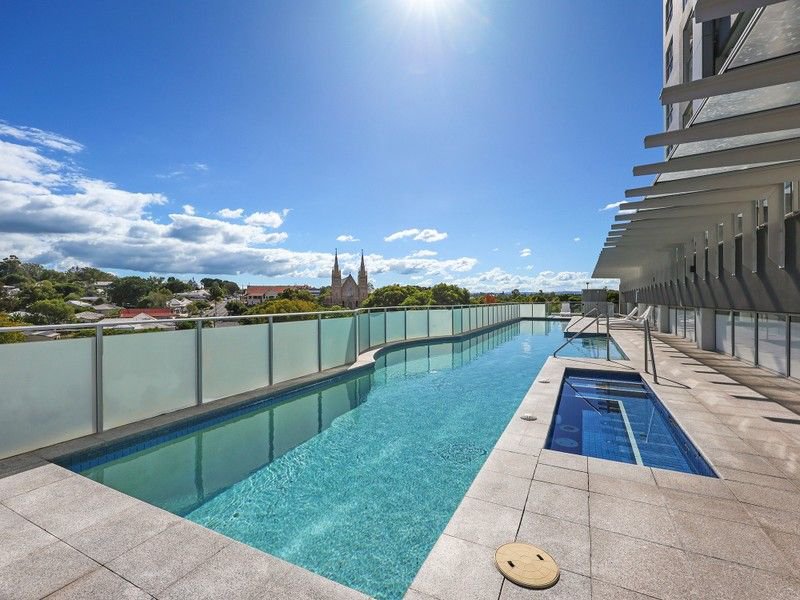 Photo - 1307/11 Ellenborough Street, Woodend QLD 4305 - Image 21