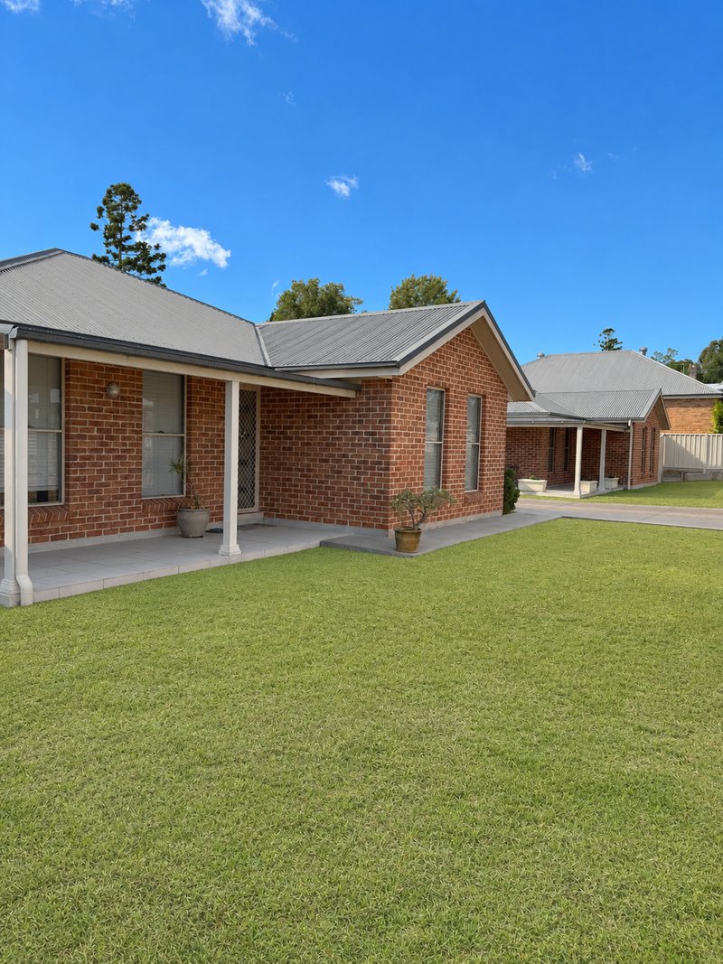 Photo - 1/31-33 Glenelg Street, Raymond Terrace NSW 2324 - Image 2