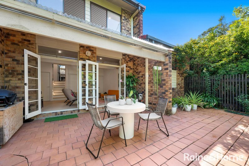Photo - 1/31 Armadale Street, St Lucia QLD 4067 - Image 1