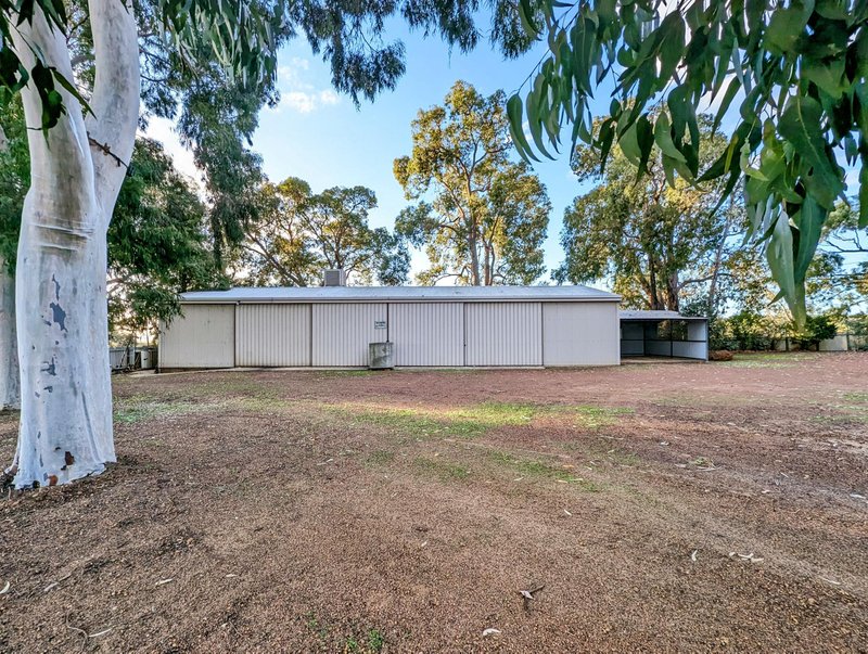 Photo - 131 Ashton Road, Bullsbrook WA 6084 - Image 3