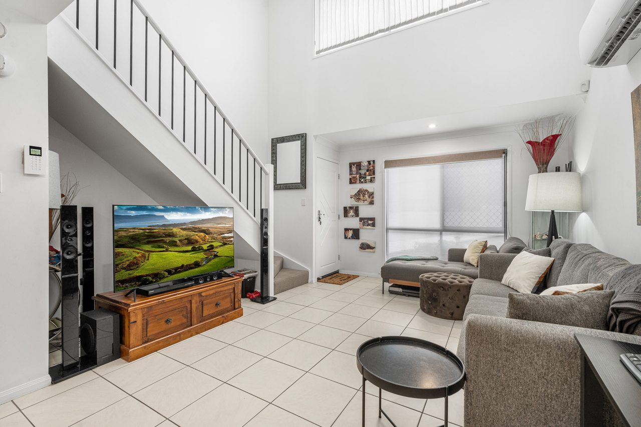 1 31 BIRDWOOD ROAD, CARINA HEIGHTS QLD 4152 - Image 2