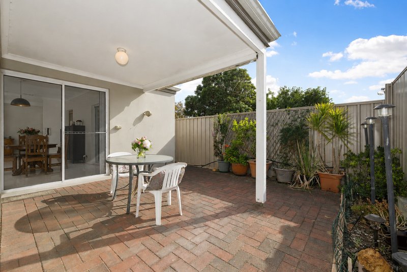 Photo - 1/31 Boonooloo Road, Kalamunda WA 6076 - Image 8