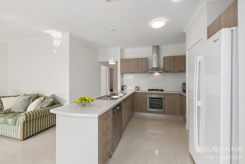 Photo - 1/31 Boonooloo Road, Kalamunda WA 6076 - Image 22