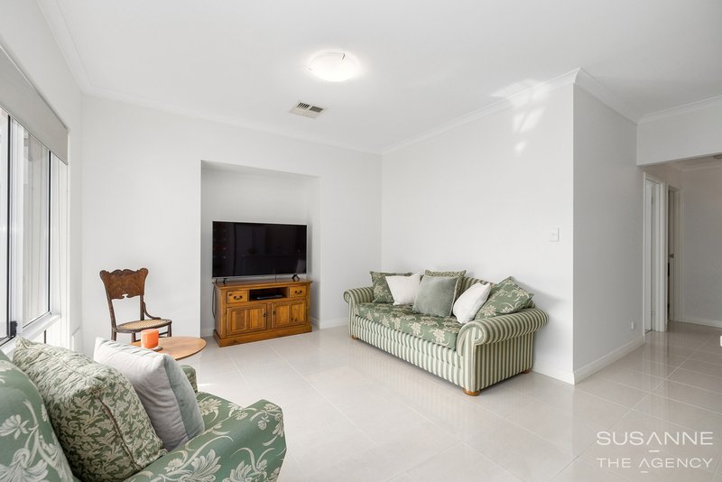 Photo - 1/31 Boonooloo Road, Kalamunda WA 6076 - Image 23