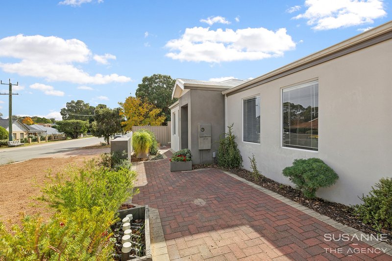 Photo - 1/31 Boonooloo Road, Kalamunda WA 6076 - Image 29