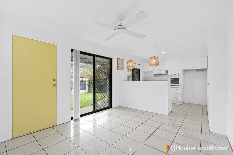 Photo - 1/31 Botanical Drive, Labrador QLD 4215 - Image 4