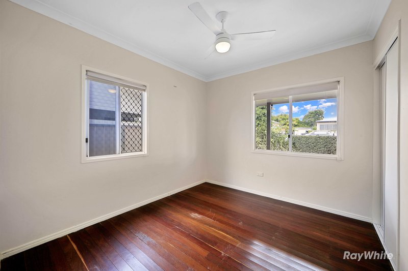 Photo - 131 Byrne Street, Millbank QLD 4670 - Image 9