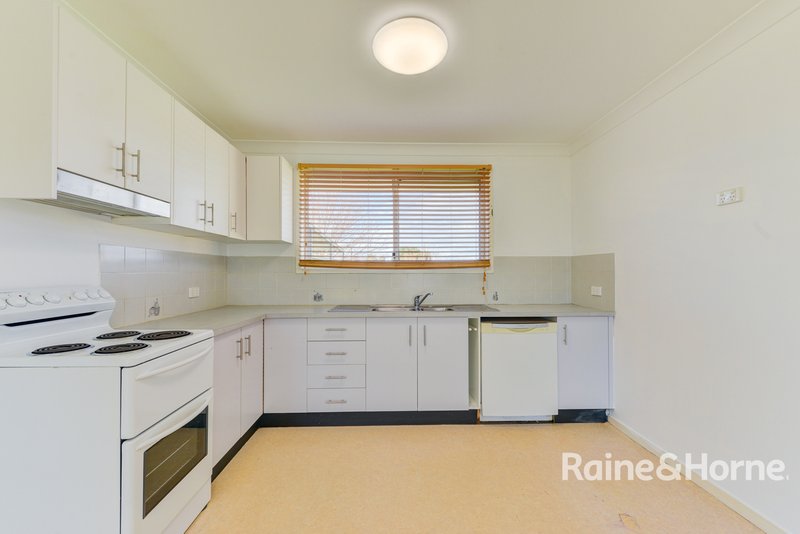 Photo - 131 Denman Avenue, Kootingal NSW 2352 - Image 2