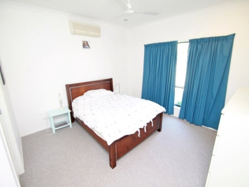 Photo - 131 Emmadale Drive, New Auckland QLD 4680 - Image 4