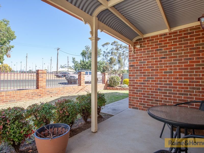 Photo - 1/31 Gipps Street, Tamworth NSW 2340 - Image 2