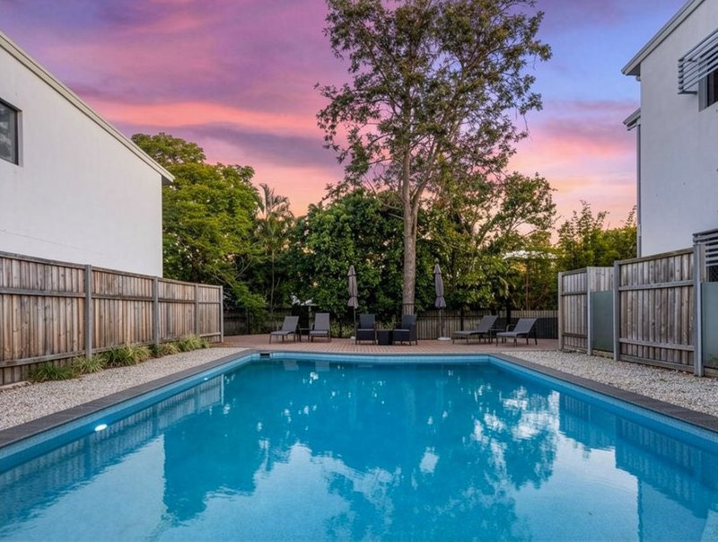 Photo - 1/31 Griffith Place, Seven Hills QLD 4170 - Image 11