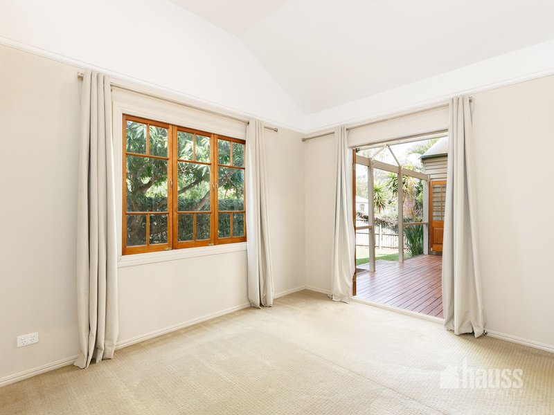 Photo - 131 Hargreaves Avenue, Chelmer QLD 4068 - Image 9