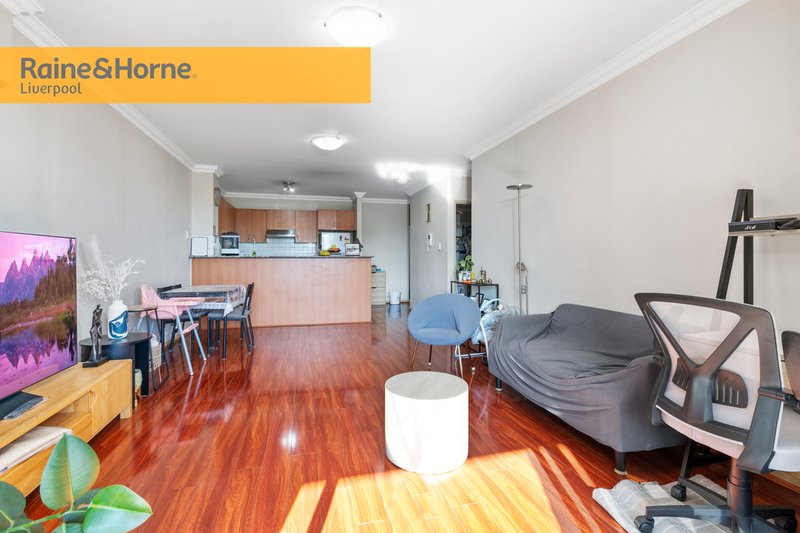 Photo - 13/1 Hunter Street, Parramatta NSW 2150 - Image 4