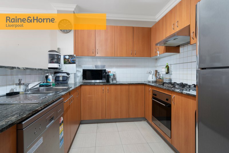 Photo - 13/1 Hunter Street, Parramatta NSW 2150 - Image 6