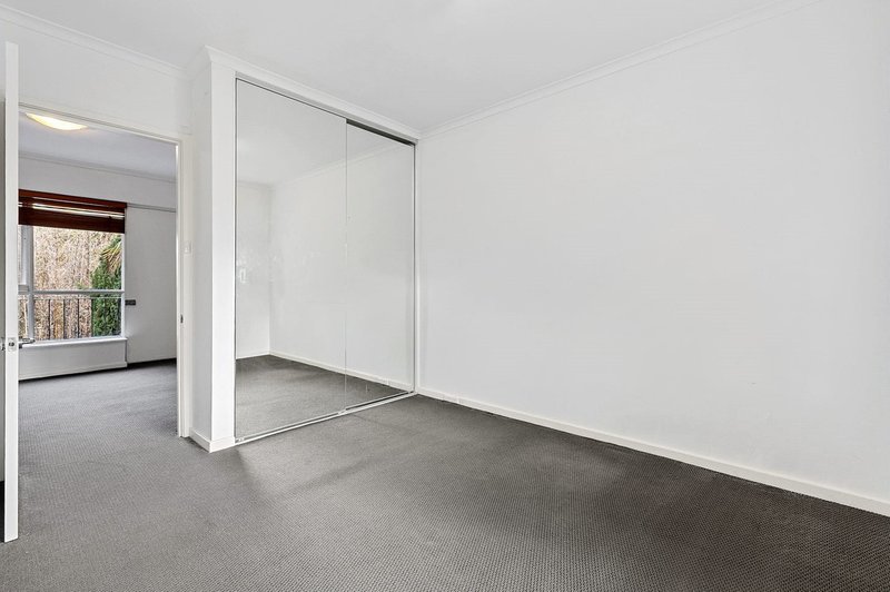 Photo - 13/1 Kitmont Street, Murrumbeena VIC 3163 - Image 3