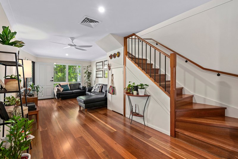 Photo - 1/31 Llewellyn Street, Kangaroo Point QLD 4169 - Image 2