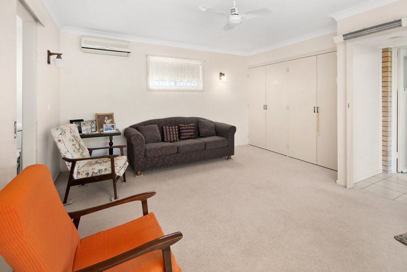 Photo - 131 Malabar Street, Wynnum West QLD 4178 - Image 10