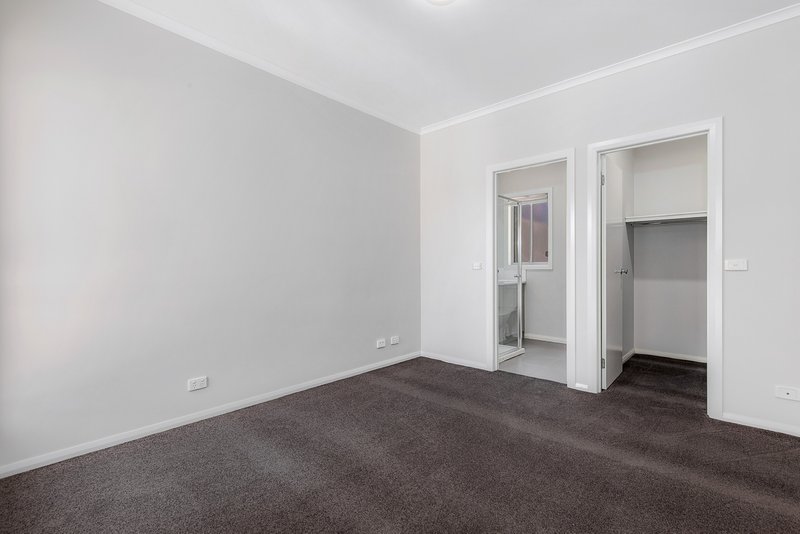 Photo - 1/31 Memphis Drive, Truganina VIC 3029 - Image 7