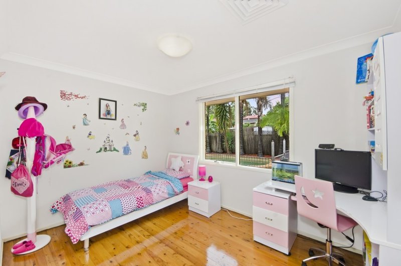 Photo - 131 Merindah Road, Baulkham Hills NSW 2153 - Image 9