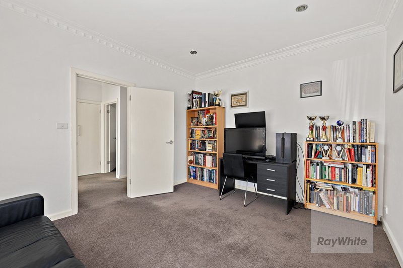 Photo - 1/31 Travers Street, Thomastown VIC 3074 - Image 3