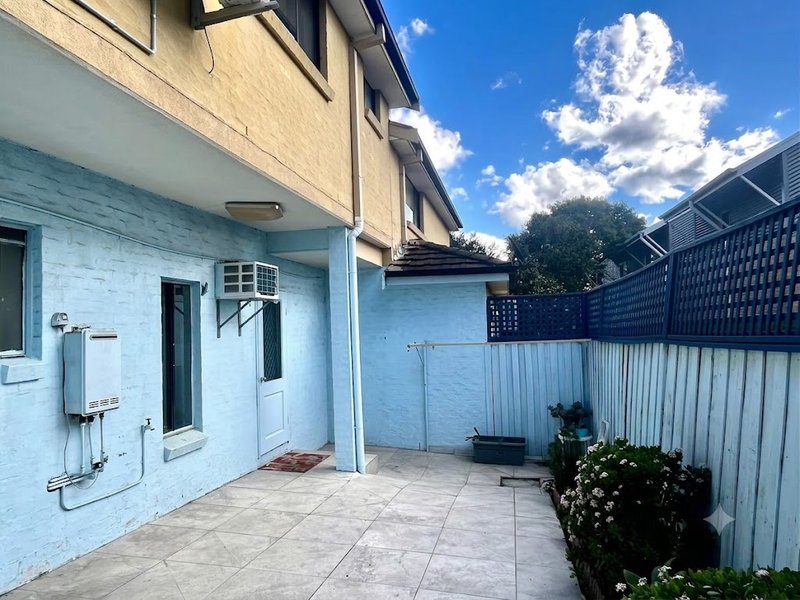 Photo - 1/31 Webb Street, North Parramatta NSW 2151 - Image 3