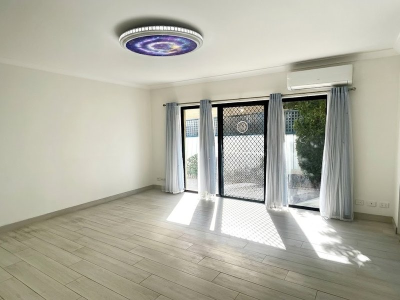 Photo - 1/31 Webb Street, North Parramatta NSW 2151 - Image 4