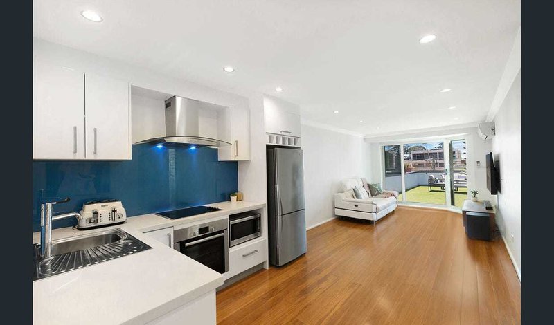 Photo - 13/10 Church Street, Terrigal NSW 2260 - Image 3