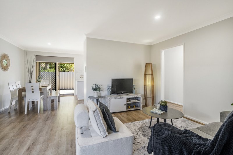 Photo - 13/10 Dawson Avenue, Forrestfield WA 6058 - Image 3