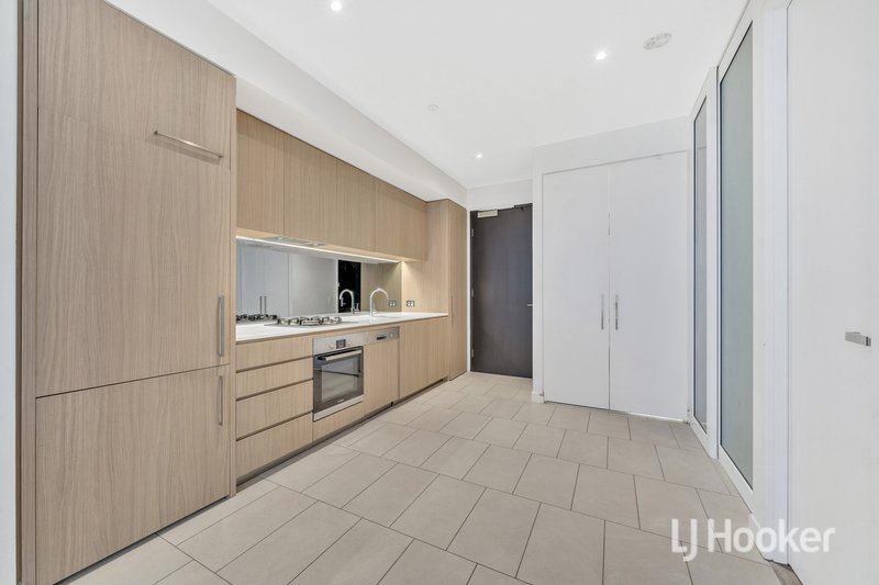 Photo - 1310/120 A'Beckett Street, Melbourne VIC 3000 - Image 6