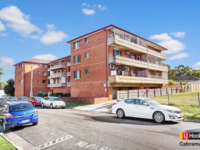 Photo - 13/108-110 Broomfield Street, Cabramatta NSW 2166 - Image 4