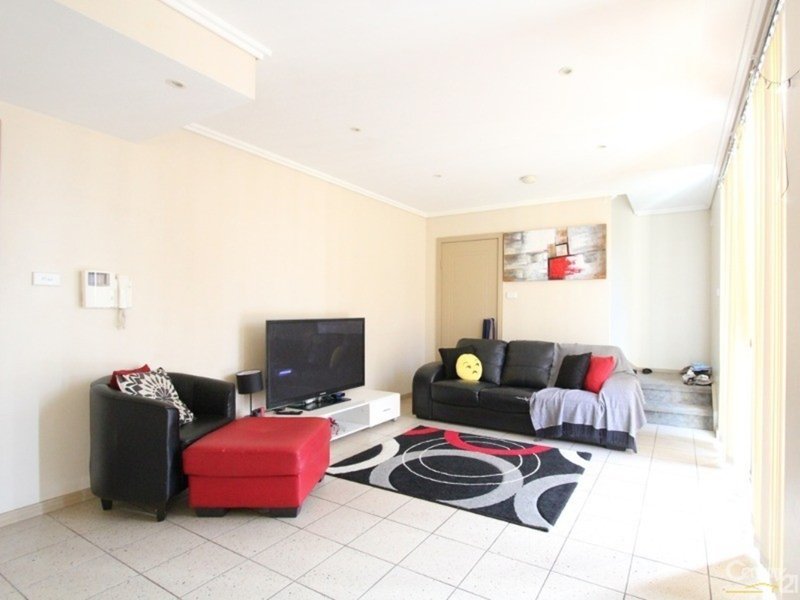 Photo - 13/11 Charles Street, Liverpool NSW 2170 - Image 4