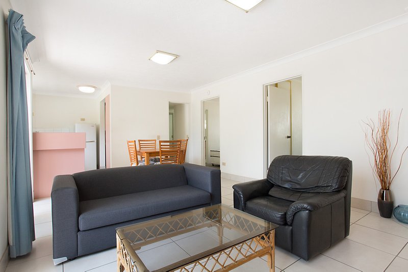 Photo - 13/11 Frederick Street, Surfers Paradise QLD 4217 - Image 3